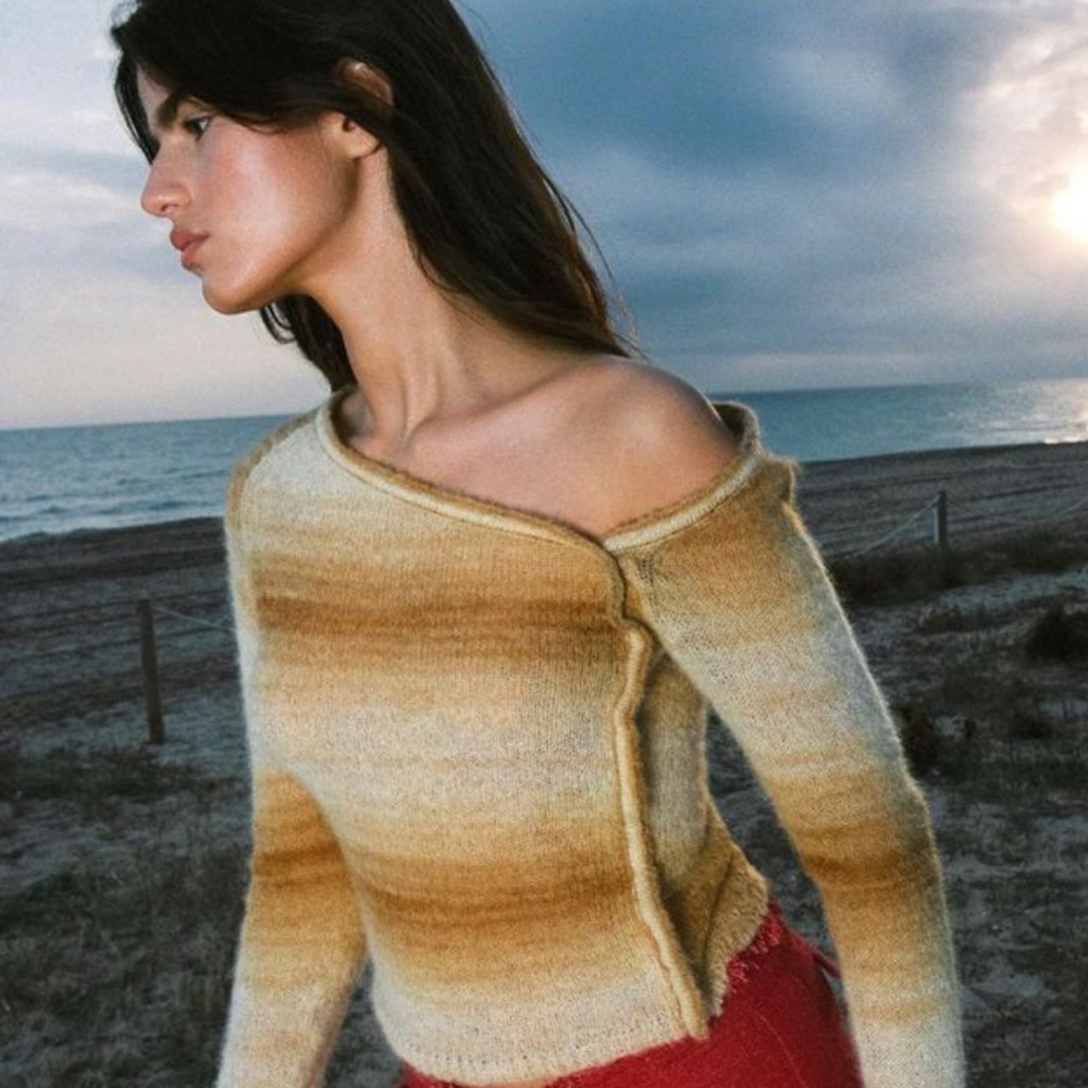 Gimaguas Kita Beige Jumper Sweater- size medium